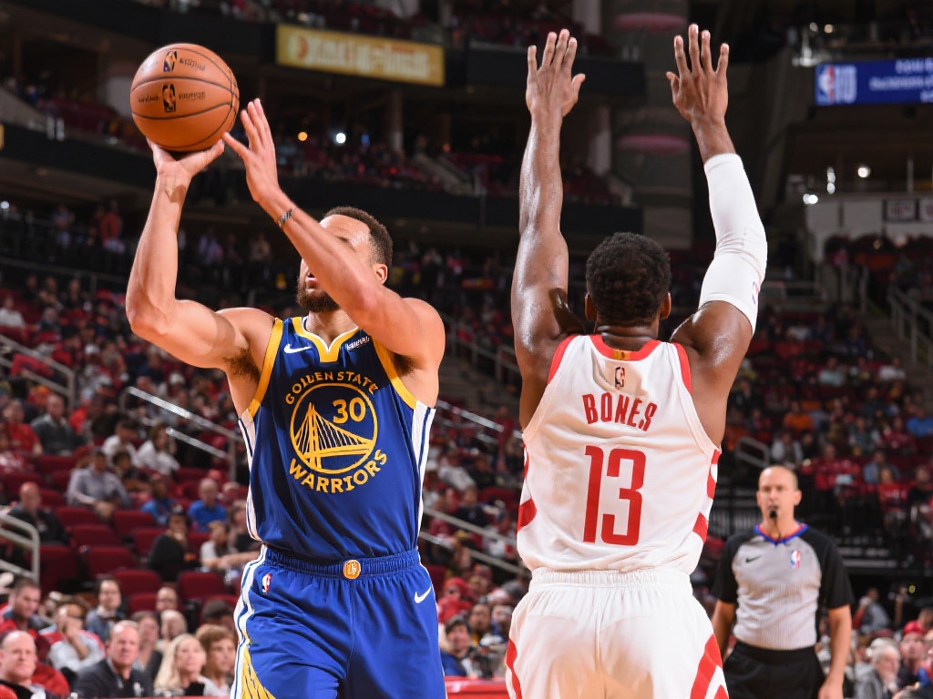 5月5日8:30央视网视频直播NBA勇火抢七大战 勇士与火箭的赛季表现:数据与实力的较量